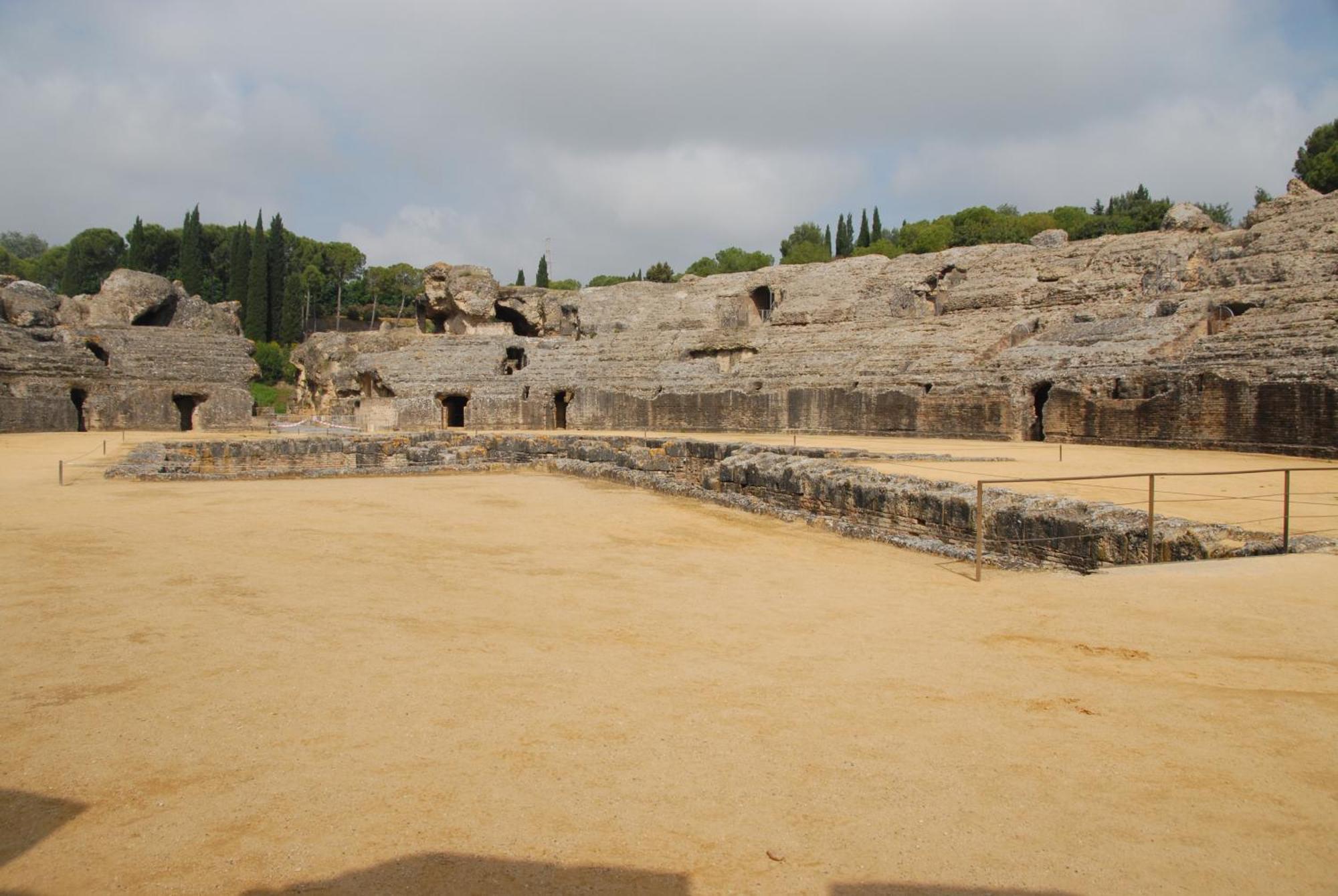 Hotel Anfiteatro Romano Santiponce Exterior photo